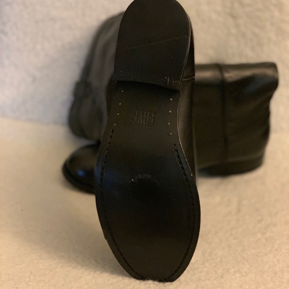BRAND NEW Frye Pull-On Boot